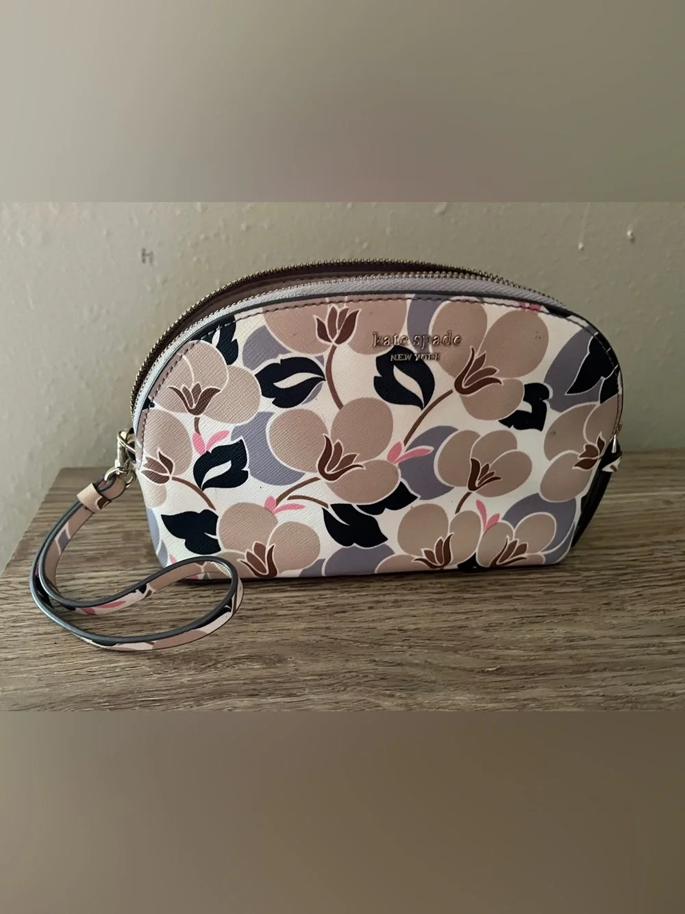 Kate Spade Floral Wristlet Cosmetic Case in Beige, Black & Pink
